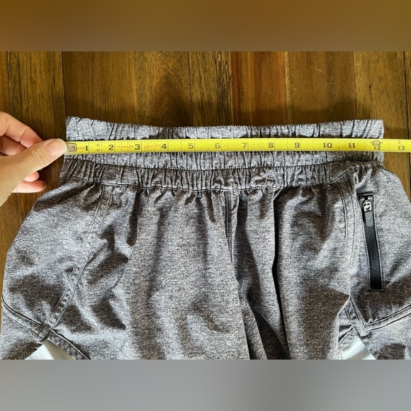 Lululemon Tracker Short V - Picture 9 of 10